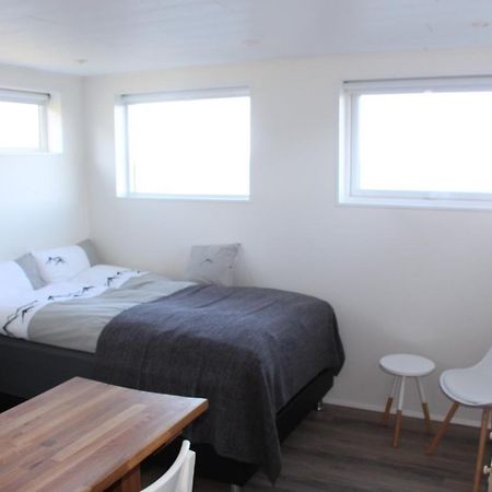 Mar Guesthouse สติกกิชฮอลเมอร์ ภายนอก รูปภาพ