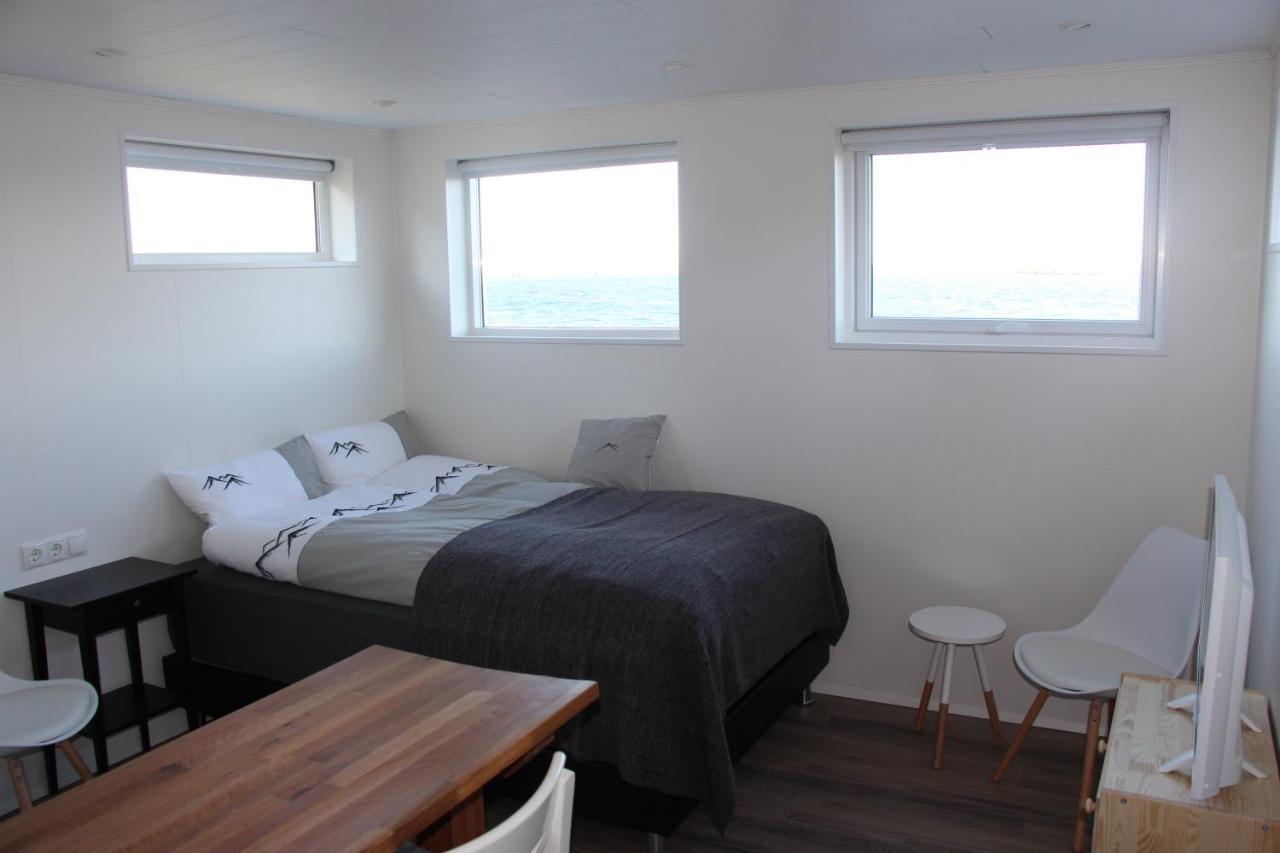 Mar Guesthouse สติกกิชฮอลเมอร์ ภายนอก รูปภาพ